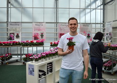 Joop van de Ven of Syngenta Flowers. Recently, this company took over Varinova. Therefore, they were also presenting their varieties at the site of Syngenta.